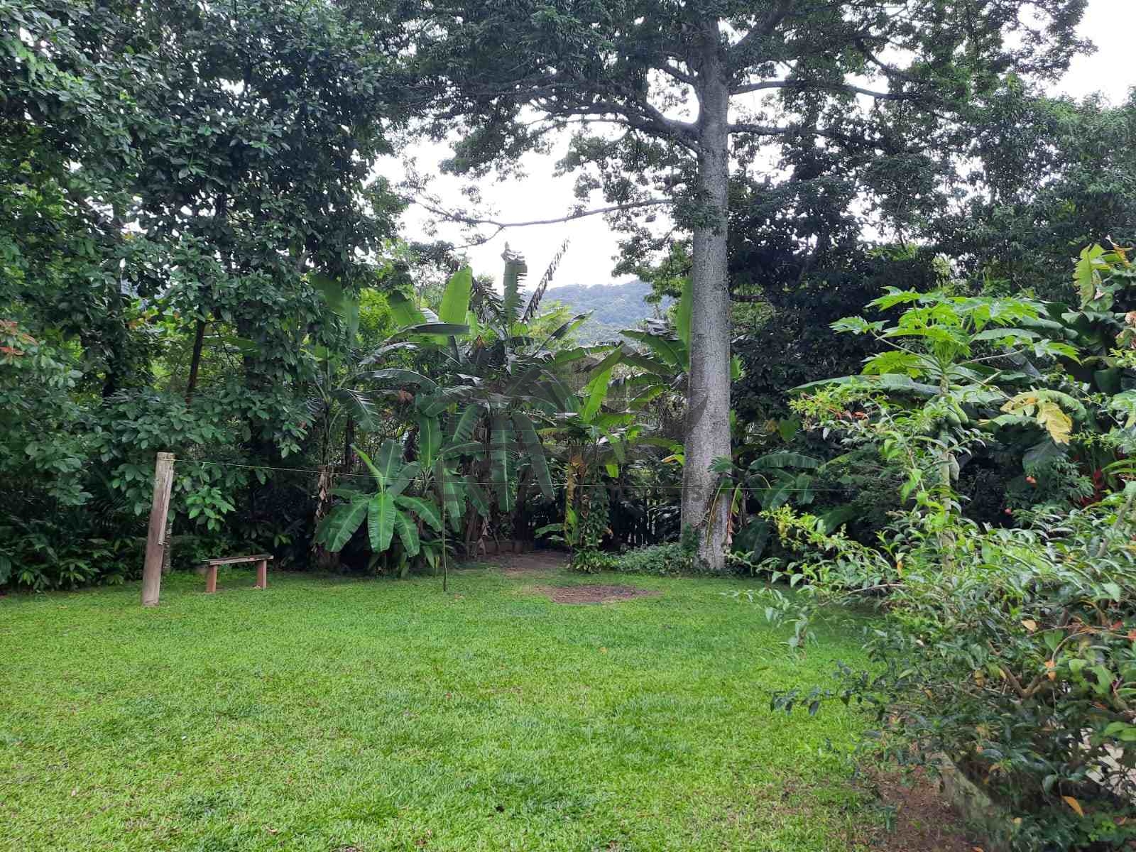 Casa em boiçucanga, tem saida de barco para o rio