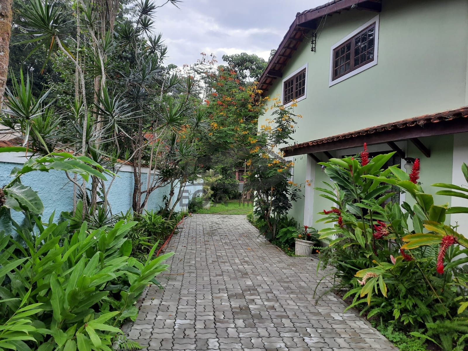 Casa em boiçucanga, tem saida de barco para o rio
