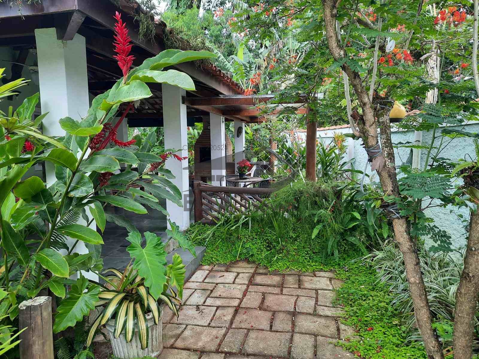 Casa em boiçucanga, tem saida de barco para o rio