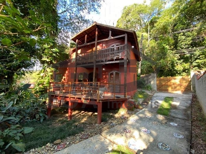 Casa na praia de boiçucanga
