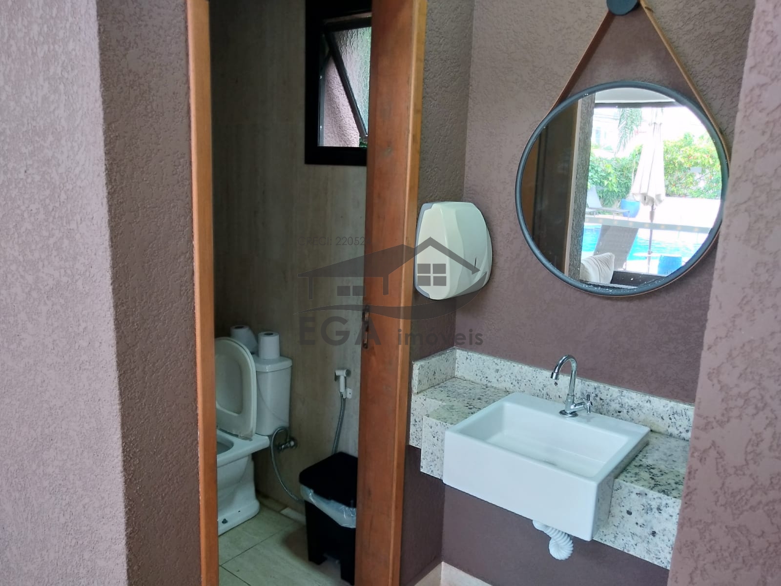 Casa em comd. Camburi alto padrão