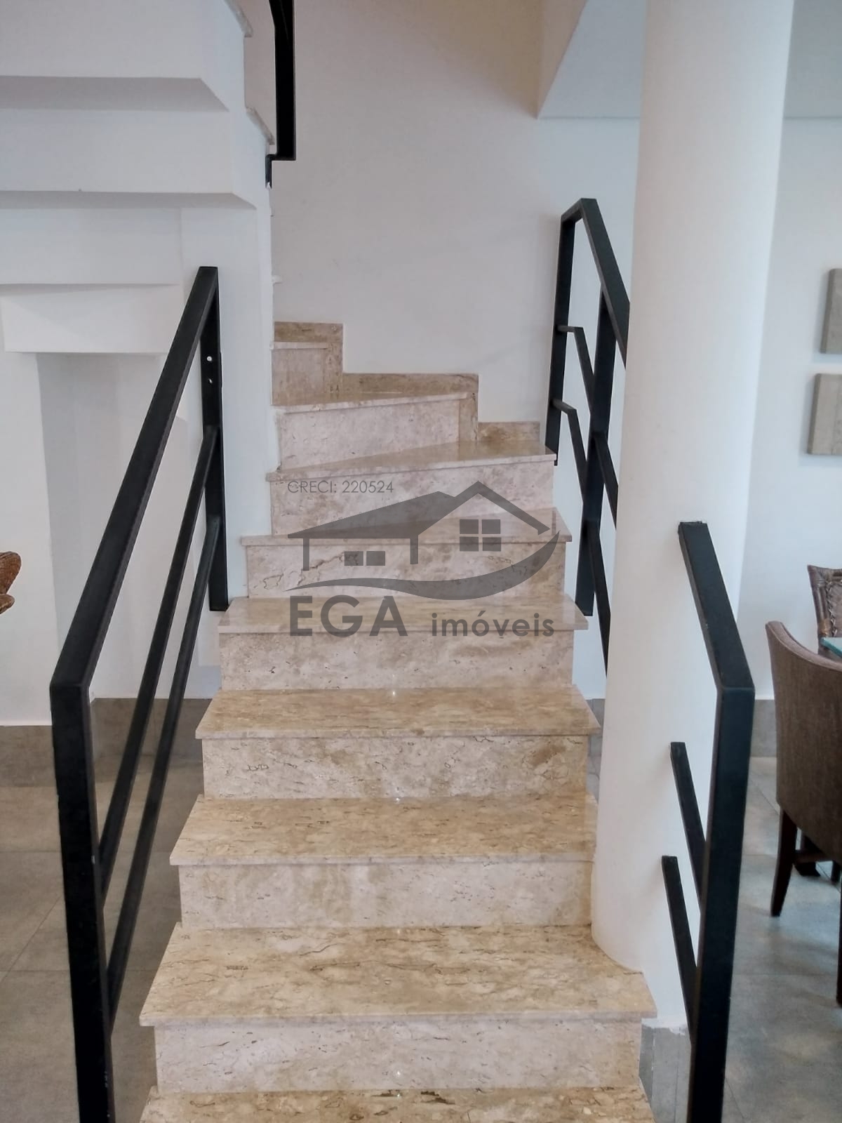 Casa em comd. Camburi alto padrão