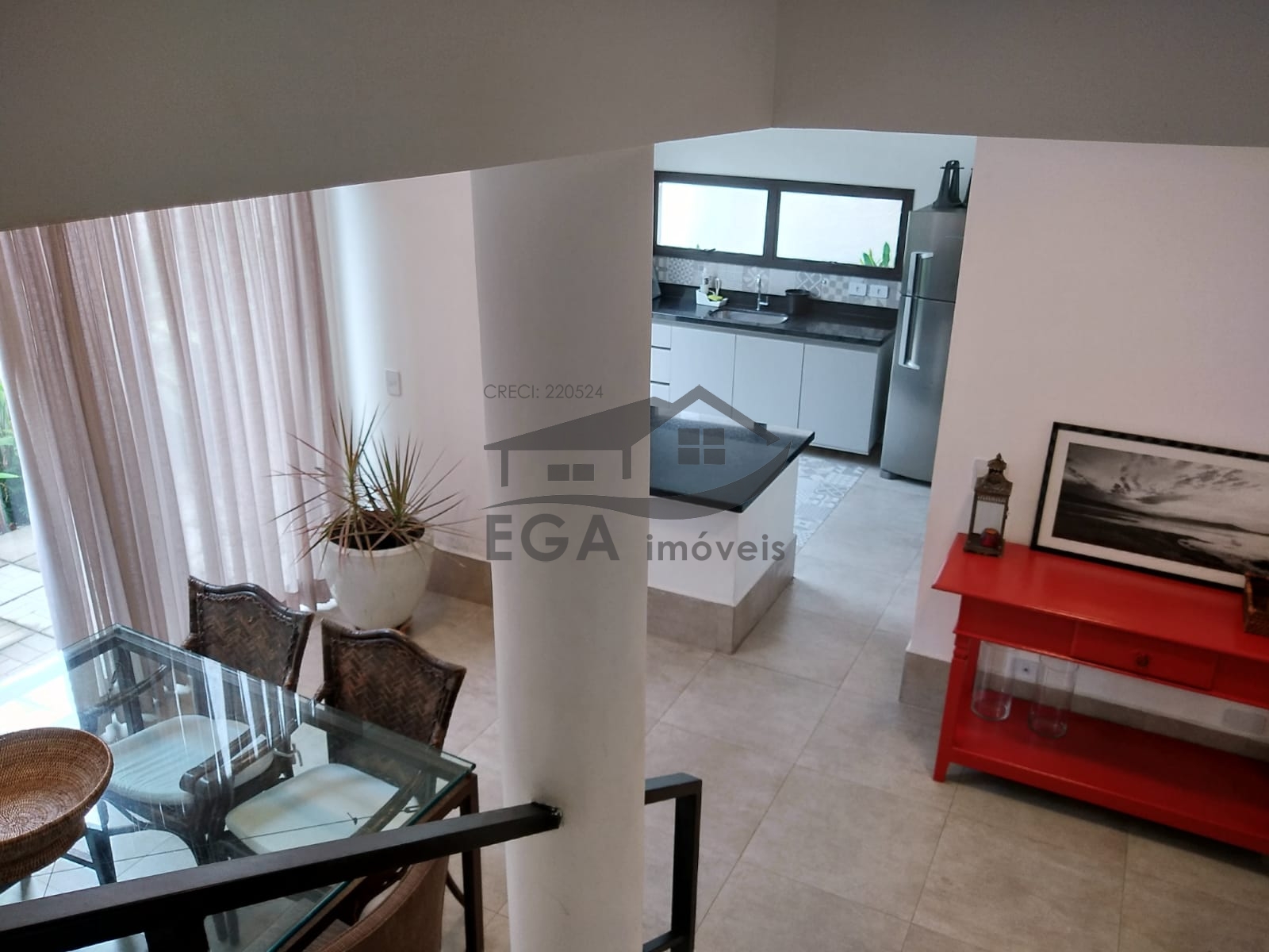 Casa em comd. Camburi alto padrão