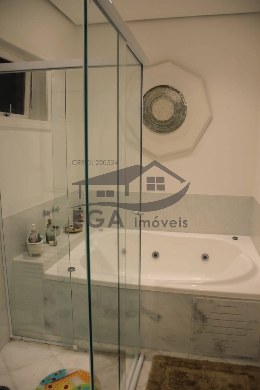 Casa Avenda Em Condominio de Alto Padrão