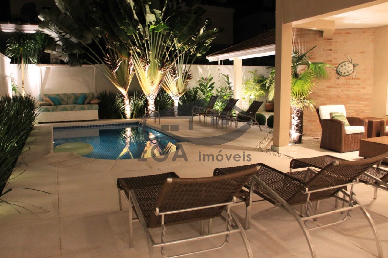 Casa Avenda Em Condominio de Alto Padrão