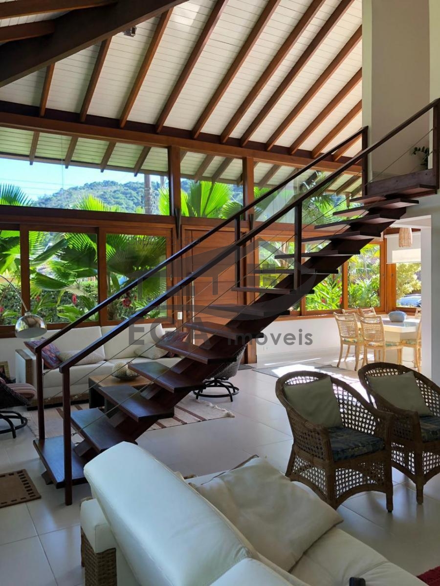 Casa em cond. Na praia de pauba