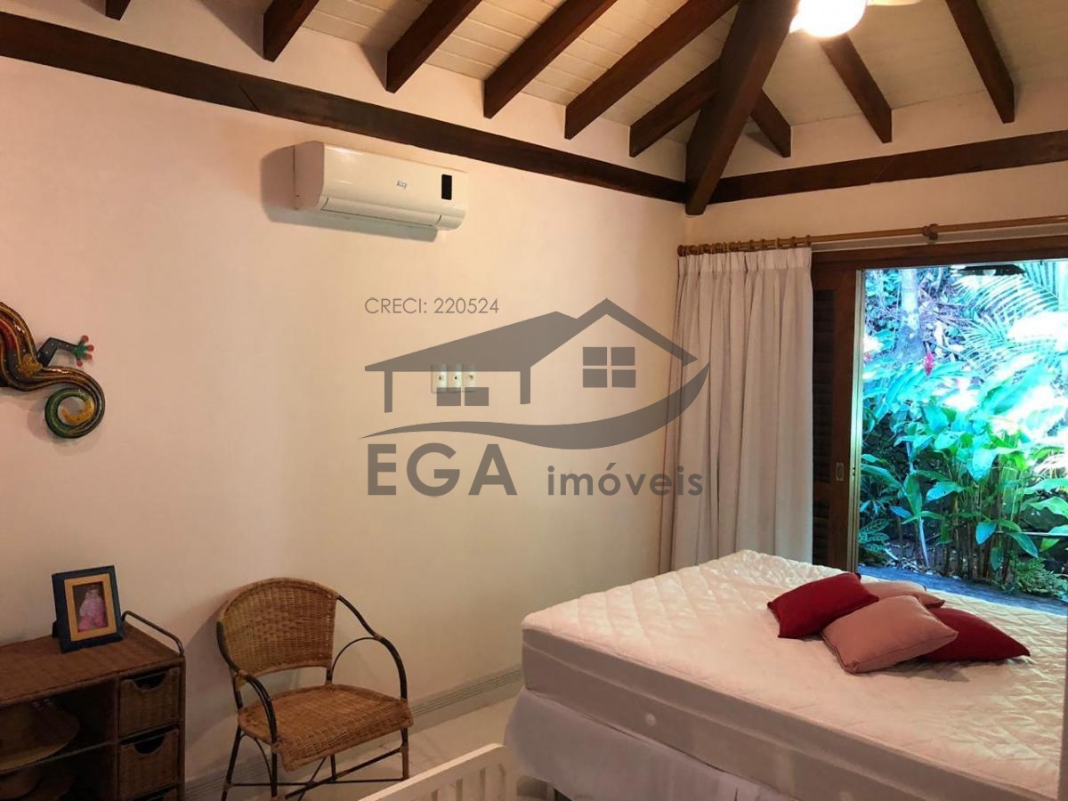 Casa em cond. Na praia de pauba
