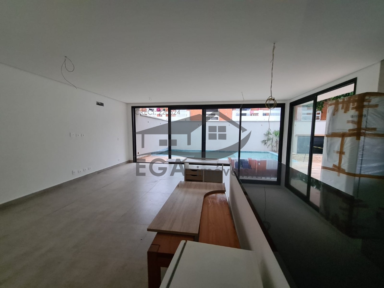 Casa em Cond. Recém Lançado a Menos de 100 da Praia...