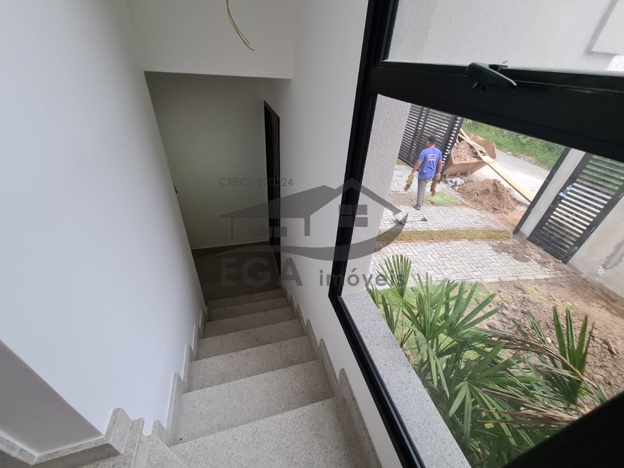Casa em Cond. Recém Lançado a Menos de 100 da Praia...