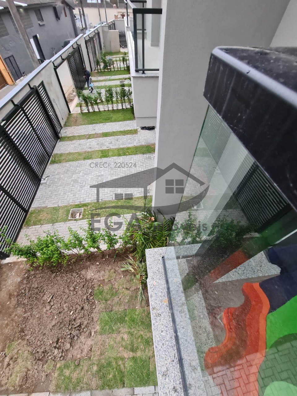 Casa em Cond. Recém Lançado a Menos de 100 da Praia...