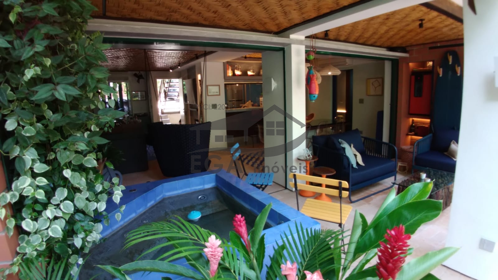 Casa em cond, pé na areia em barra do una
