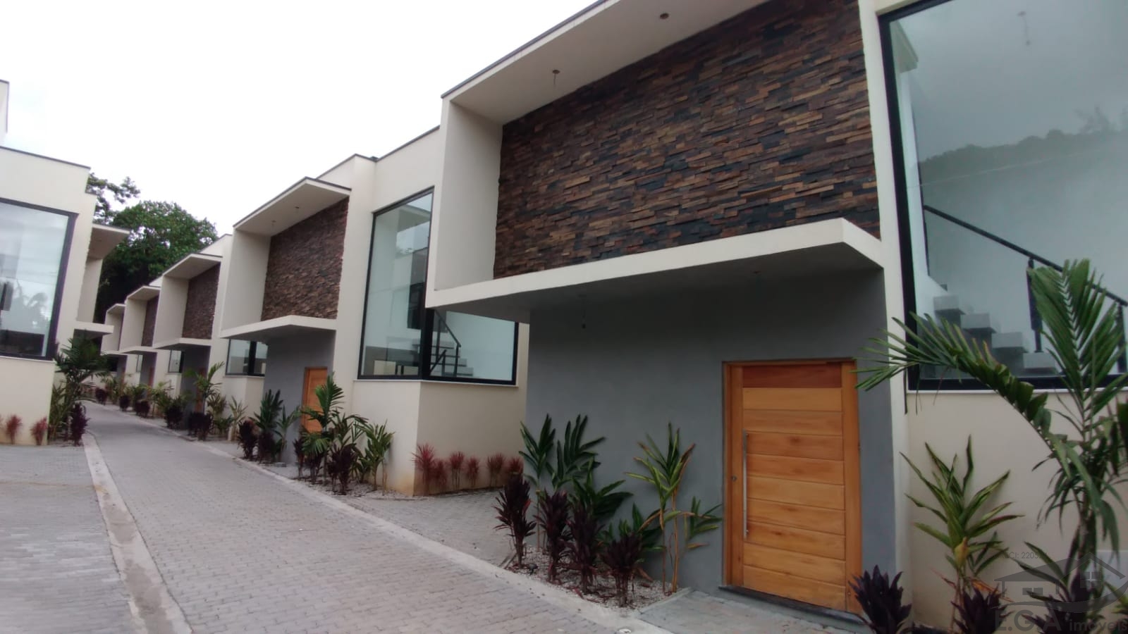 Casa em condomínio em boiçucanga