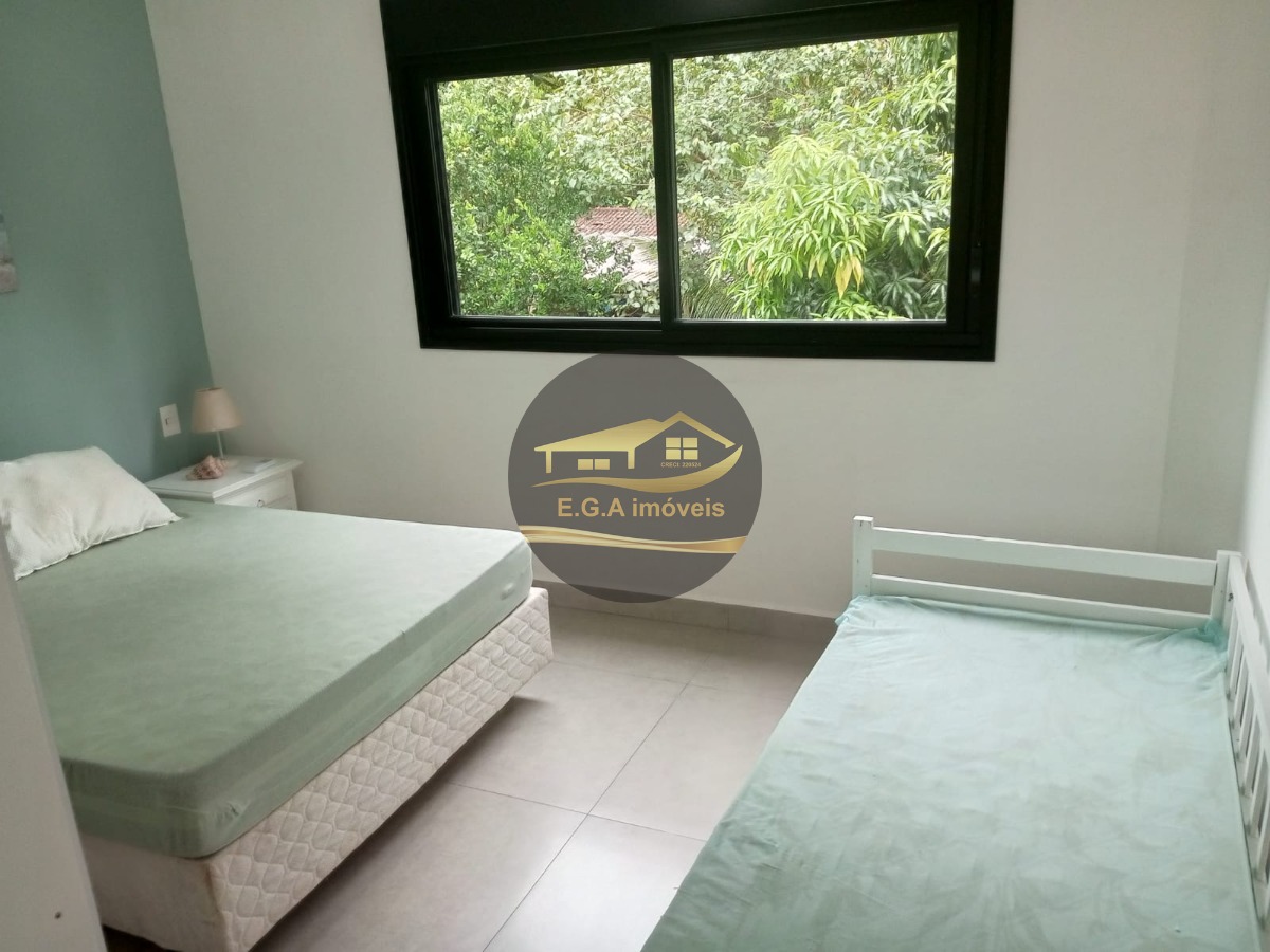 Casa em condomínio em boiçucanga