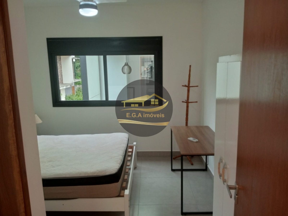 Casa em condomínio em boiçucanga