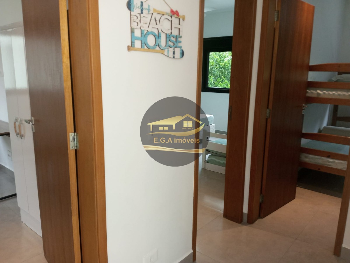 Casa em condomínio em boiçucanga