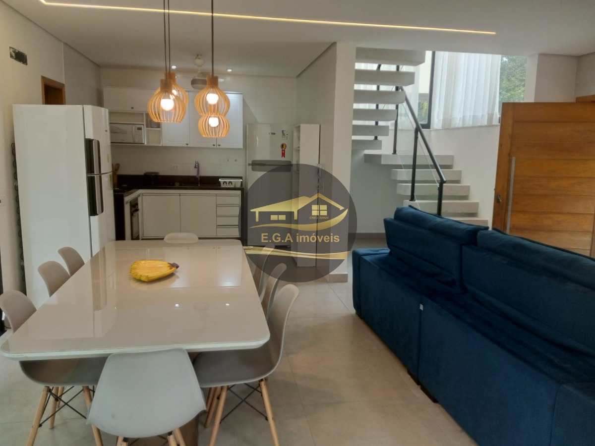 Casa em condomínio em boiçucanga