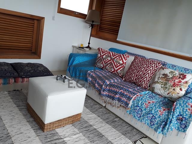 Casa em condomínio barra do una