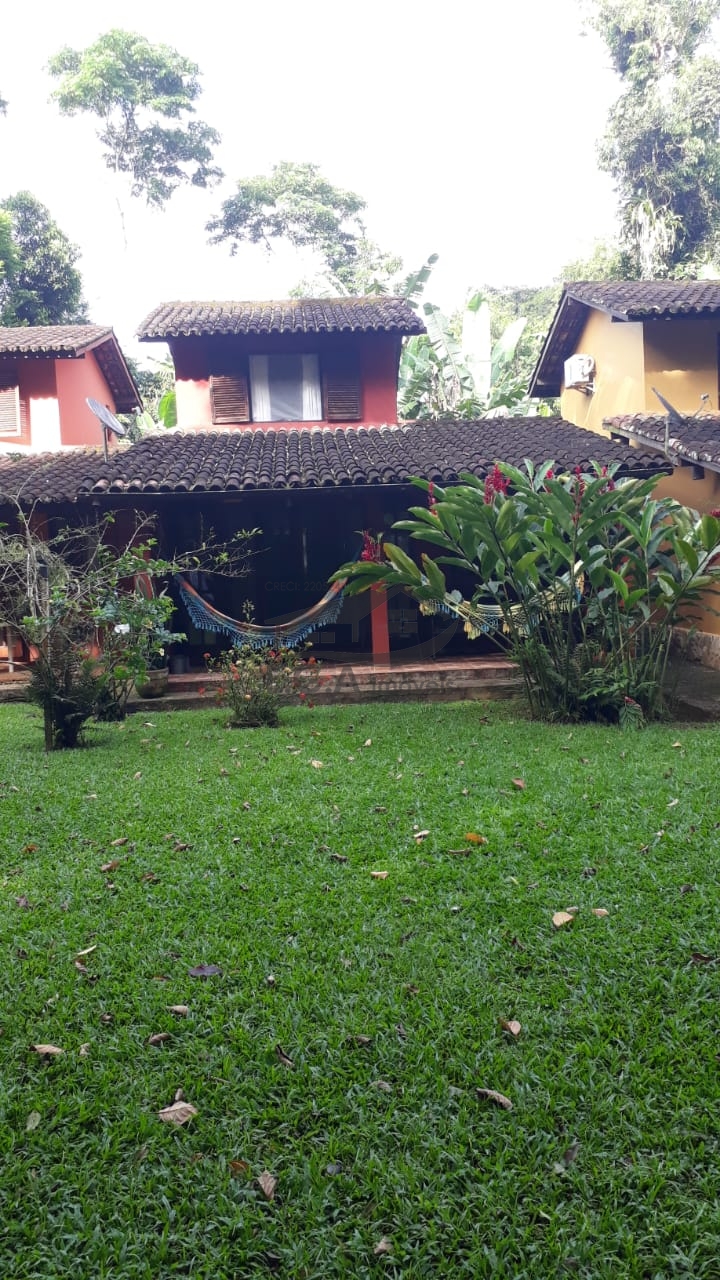 Casa em condomínio em boiçucanga
