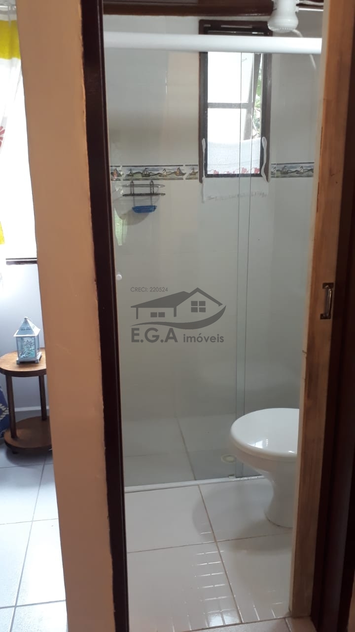 Casa em condomínio em boiçucanga