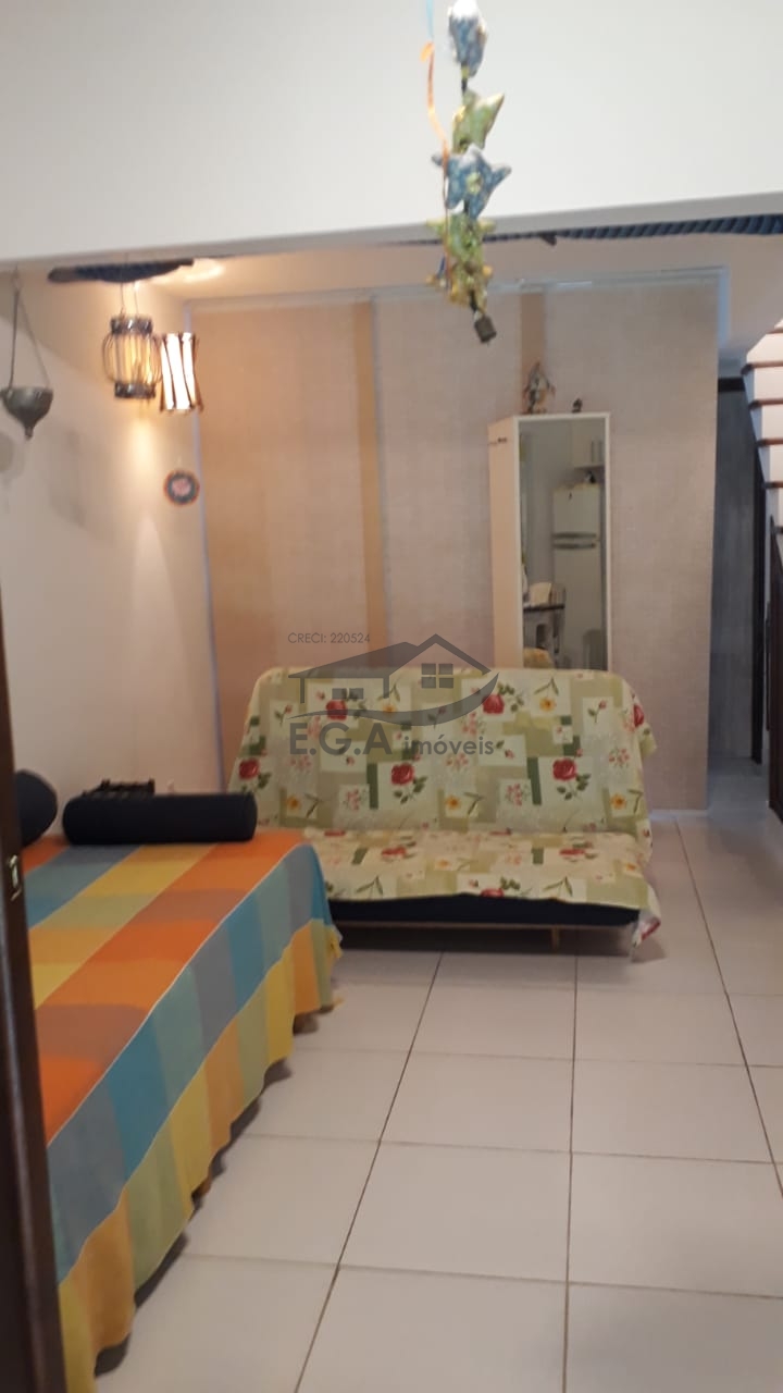 Casa em condomínio em boiçucanga