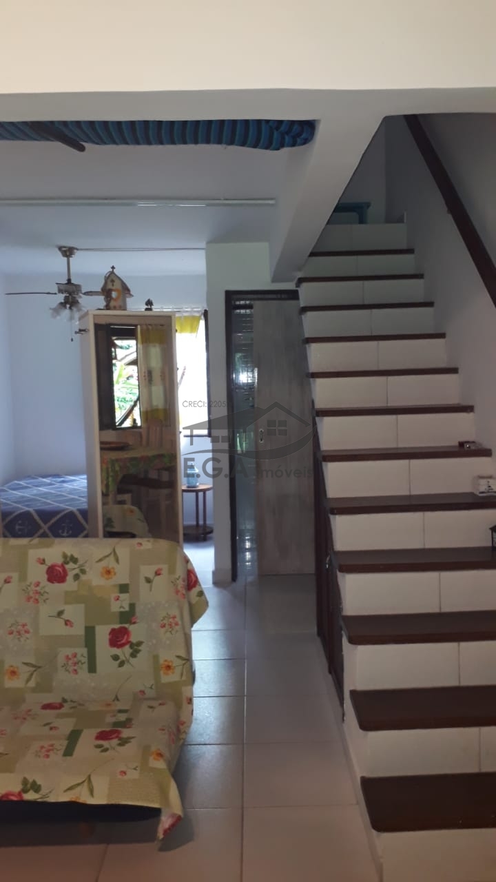 Casa em condomínio em boiçucanga