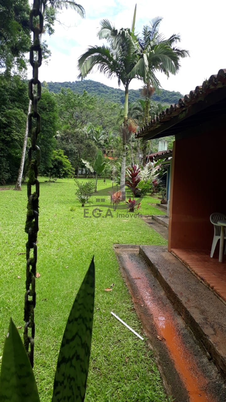 Casa em condomínio em boiçucanga