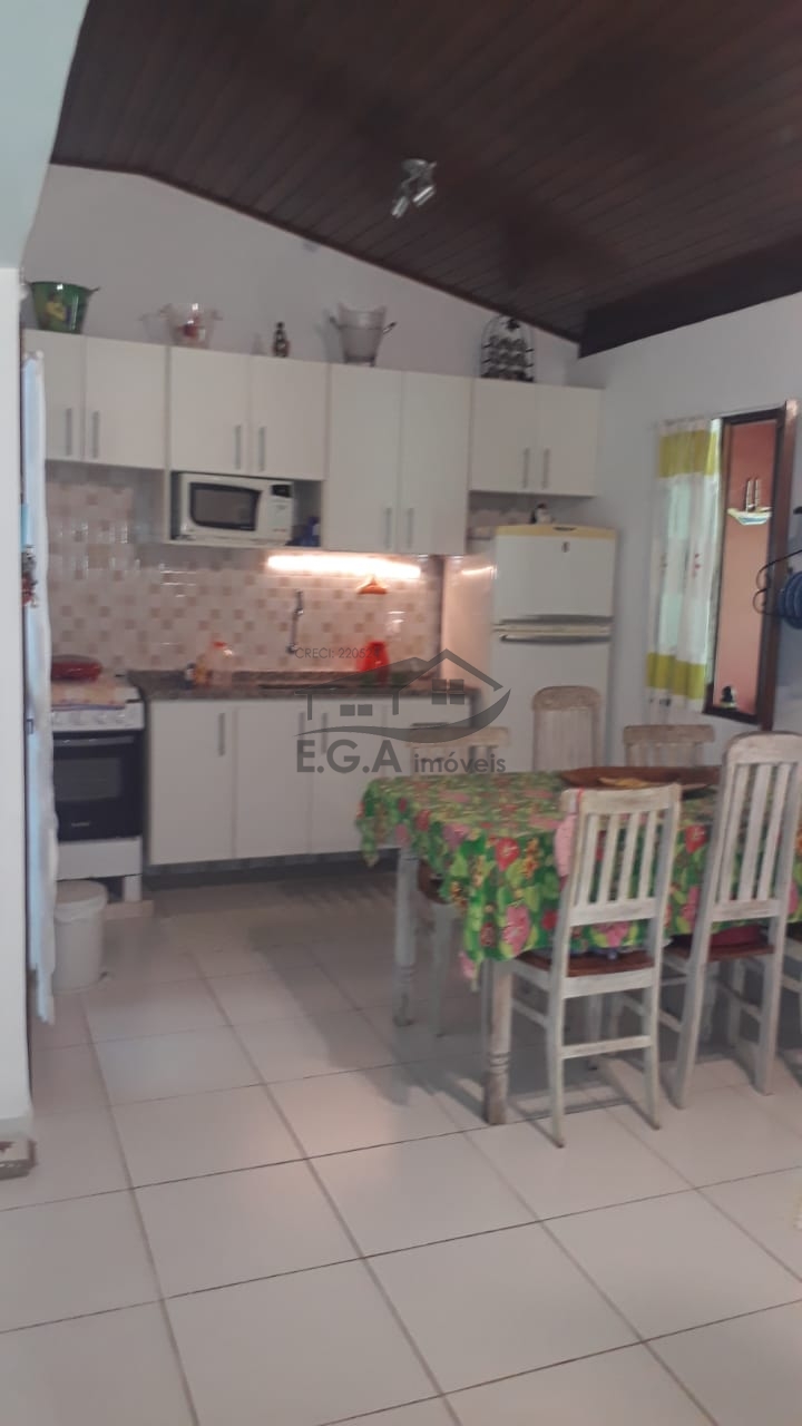 Casa em condomínio em boiçucanga