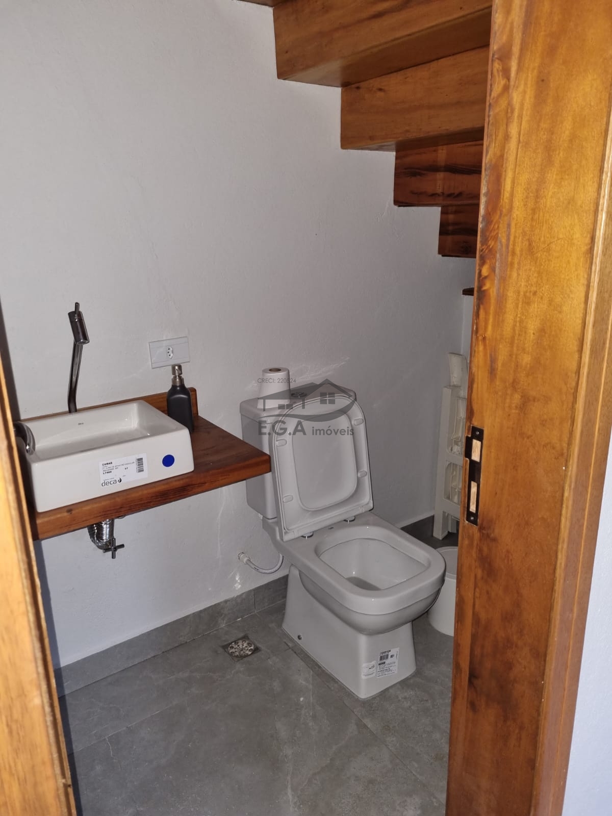Casa em condomínio no camburi sertão