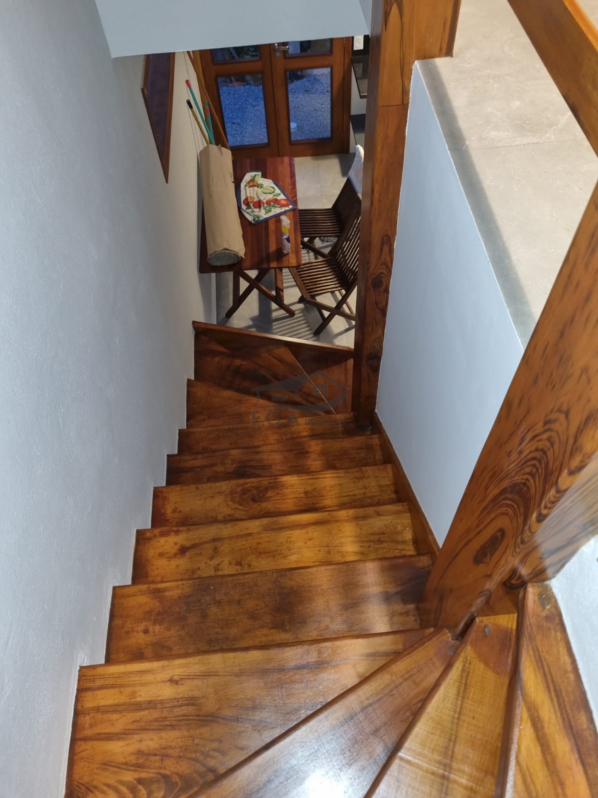Casa em condomínio no camburi sertão