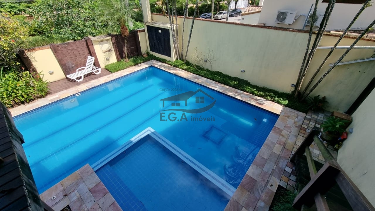 Casa de condomínio 100 metros da praia