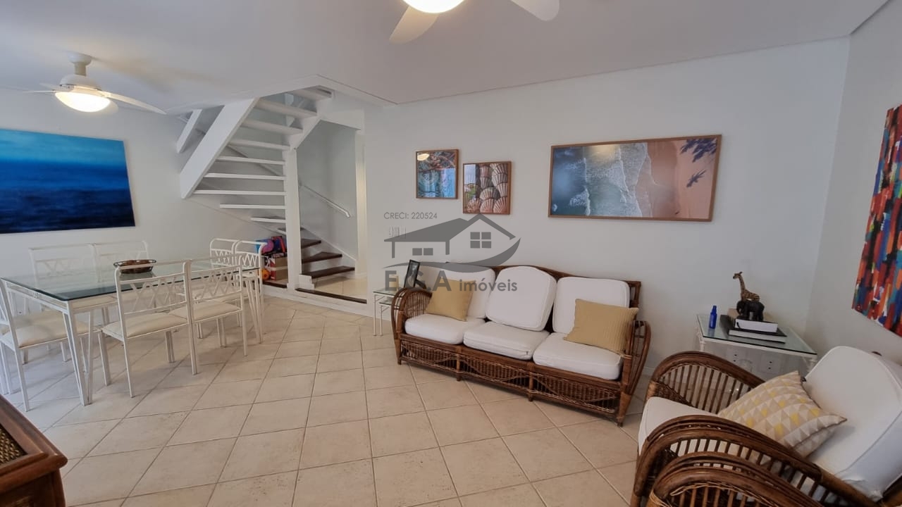 Casa de condomínio 100 metros da praia