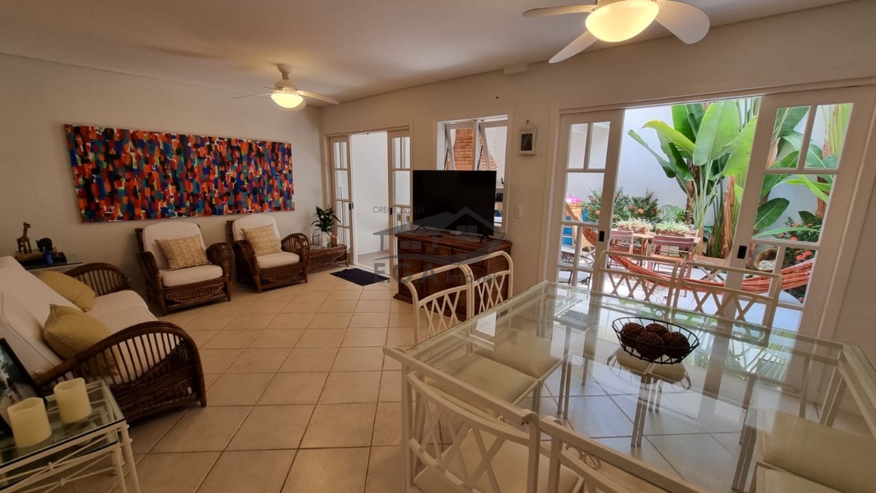 Casa de condomínio 100 metros da praia