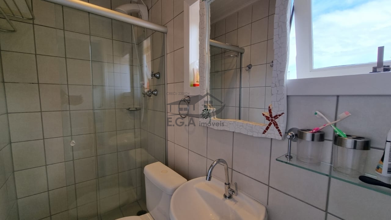 Casa de condomínio 100 metros da praia