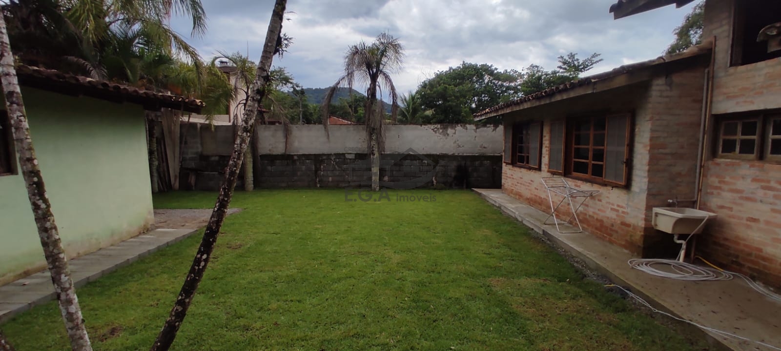 Casa na Praia de boiçucanga 750mts da praia