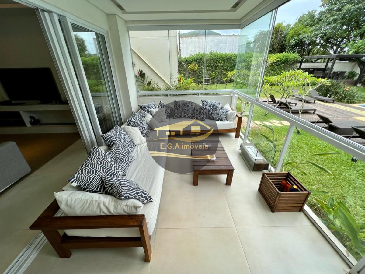 Casa pé na Areia em Camburi -SP