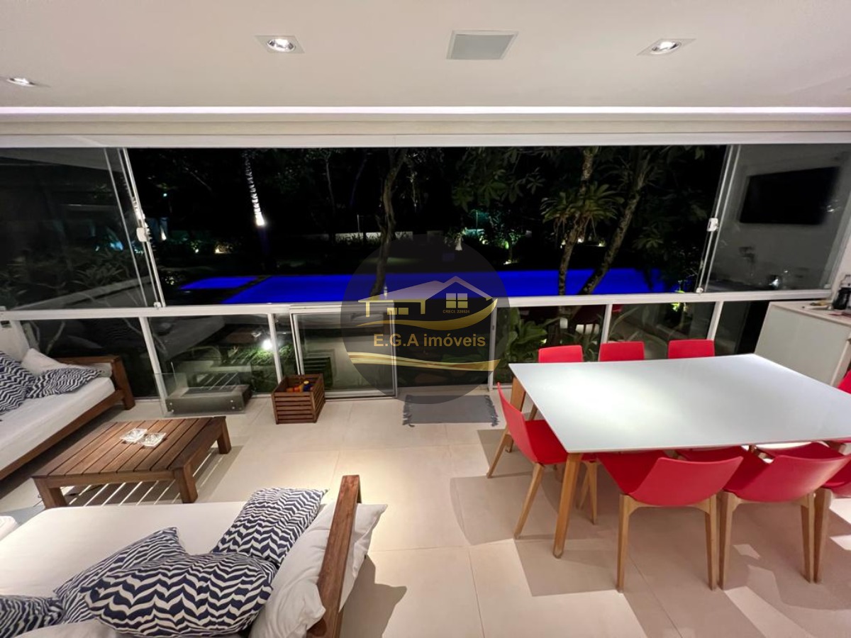 Casa pé na Areia em Camburi -SP