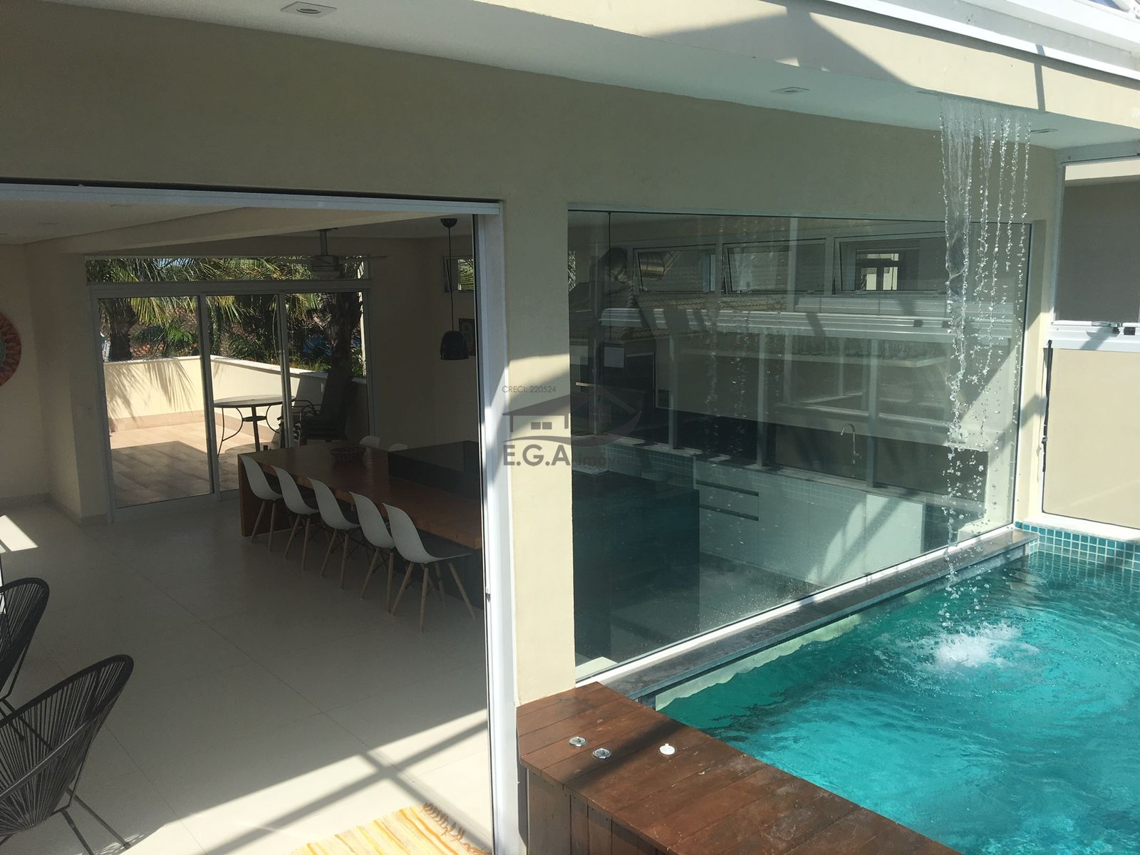 Casa em condomínio fechado a 120 da praia de juquehy