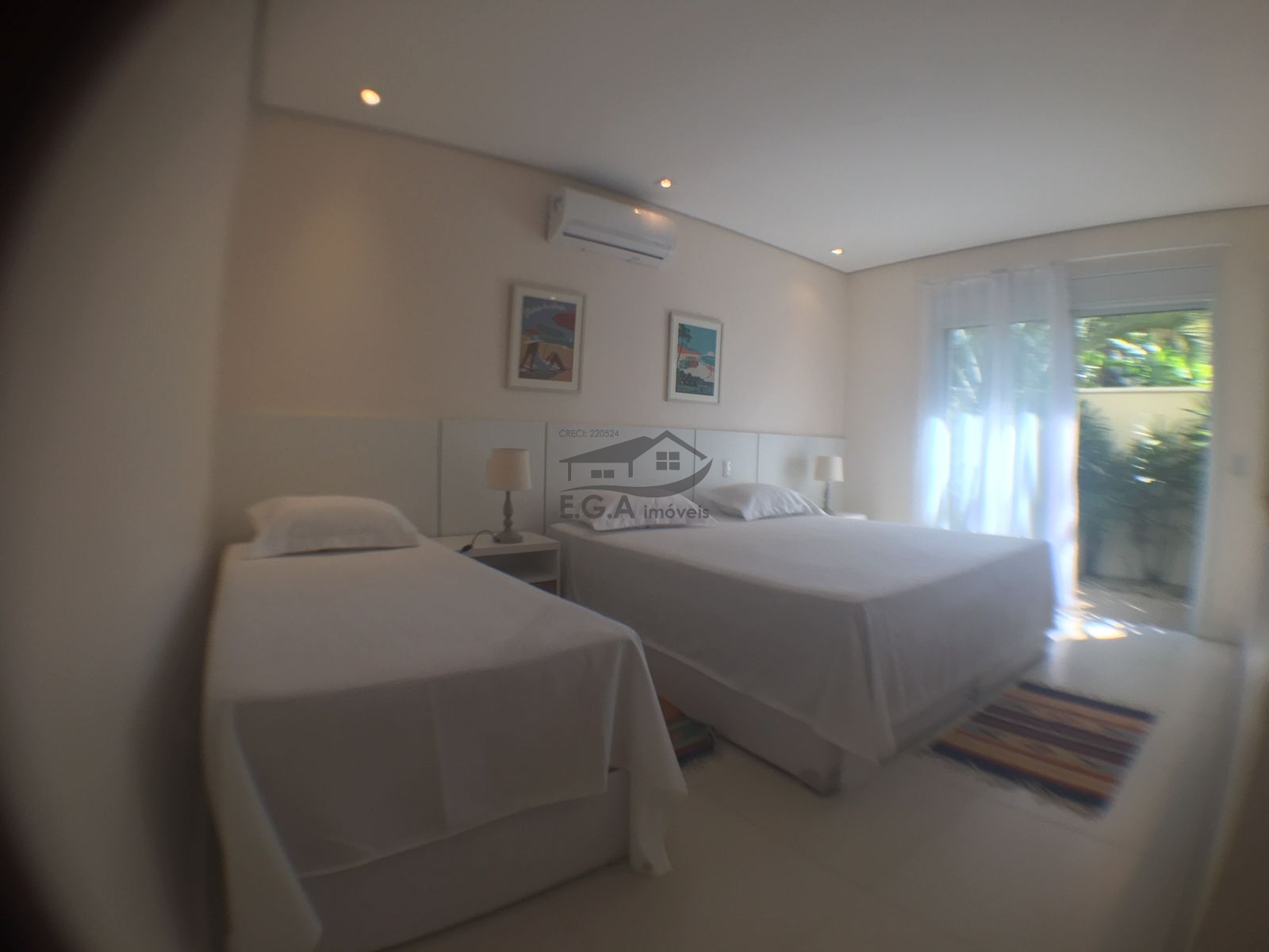 Casa em condomínio fechado a 120 da praia de juquehy