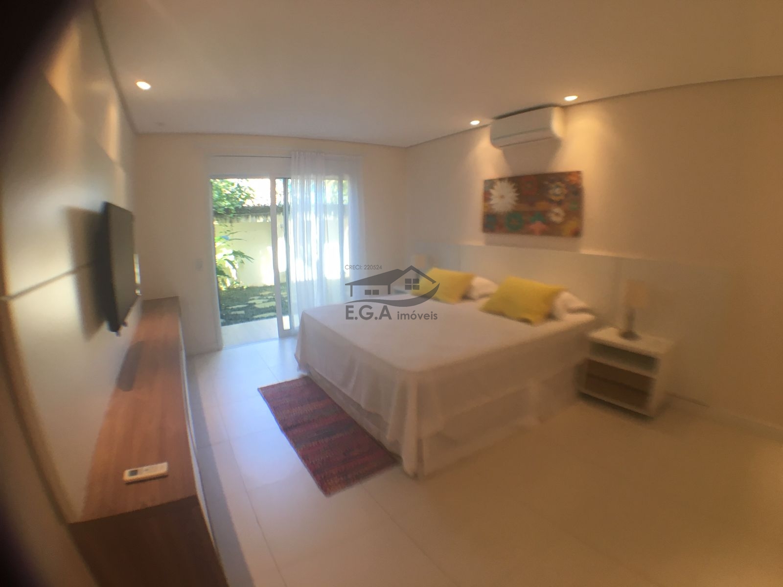 Casa em condomínio fechado a 120 da praia de juquehy