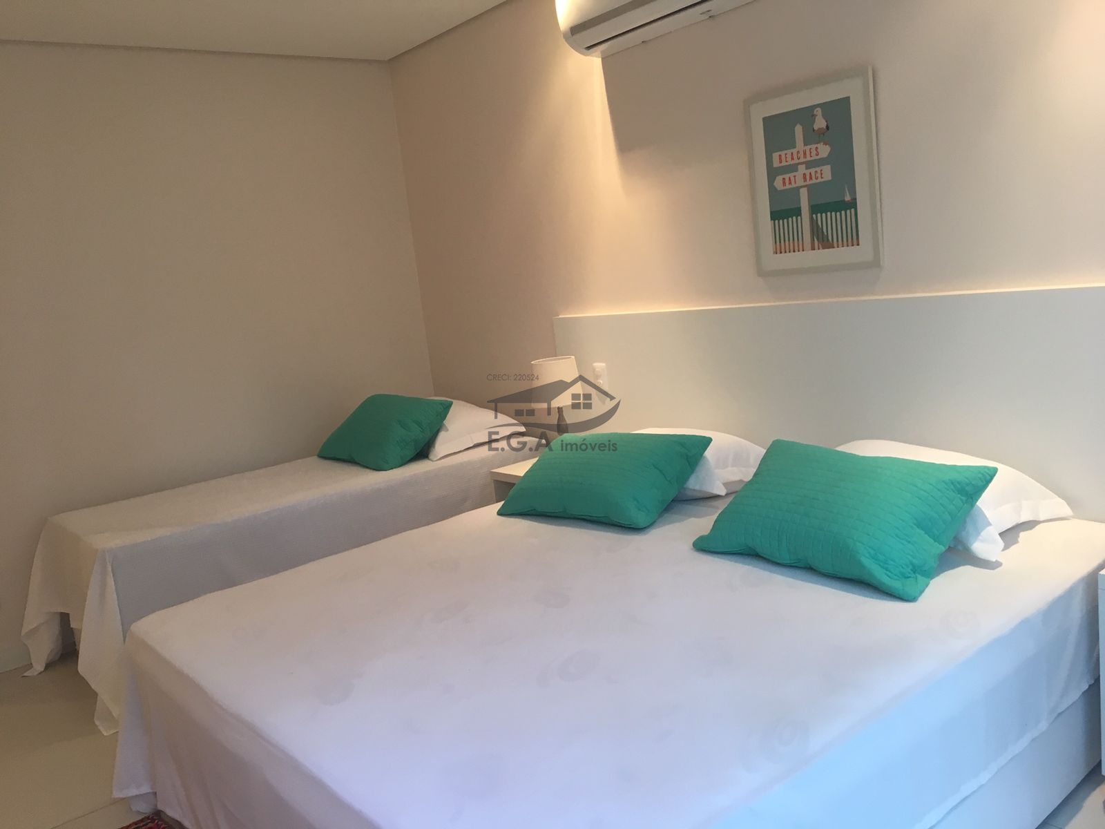 Casa em condomínio fechado a 120 da praia de juquehy