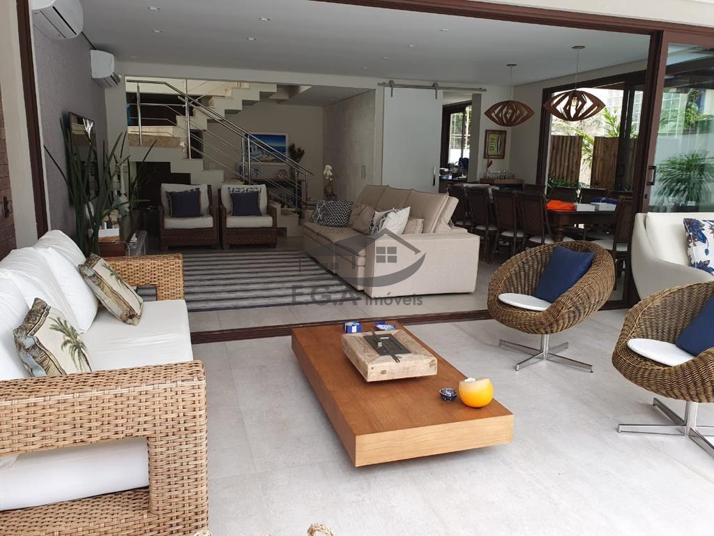 Casa na praia do engenho próximo ao mar