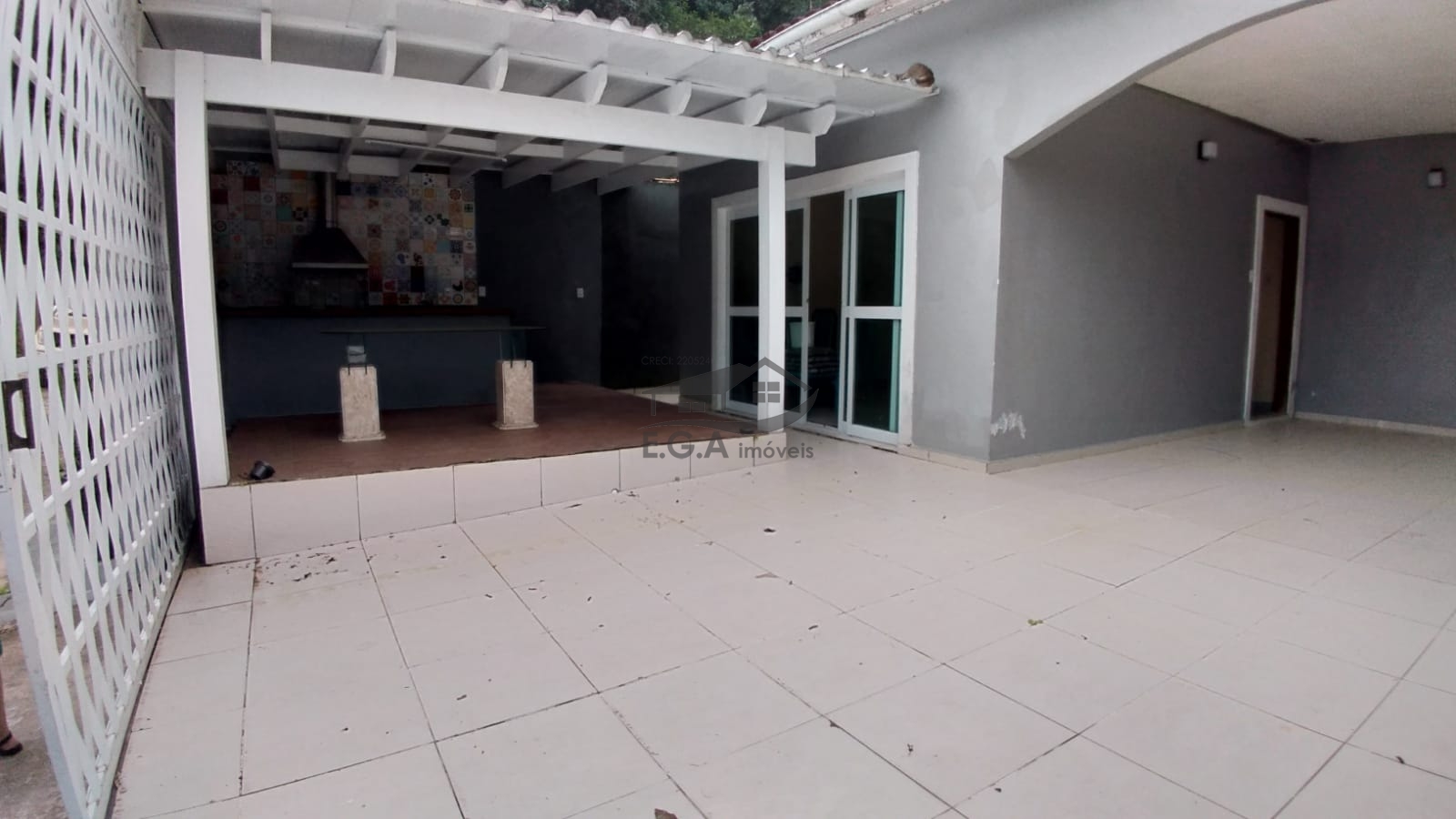 Casa na praia de boiçucanga