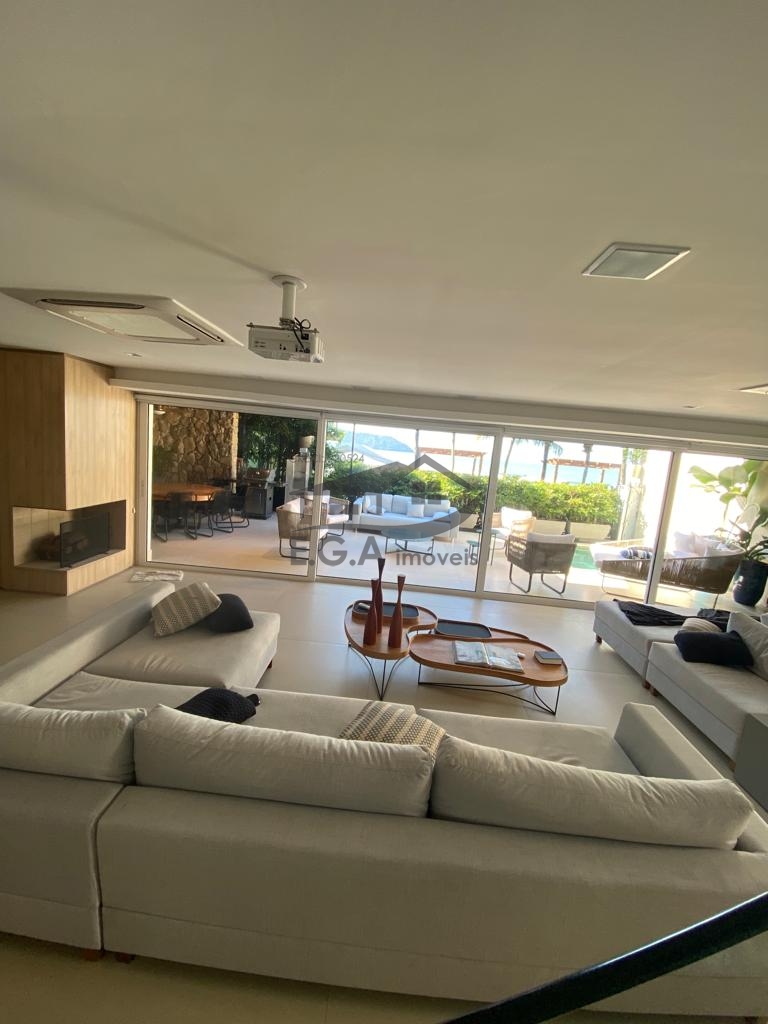 Casa frente ao mar em Juquey