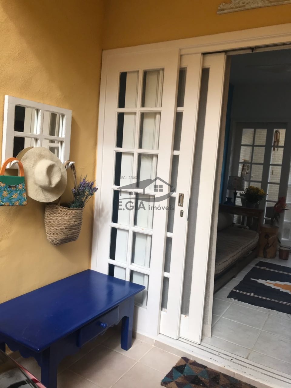 Casa de condomínio frente ao mar