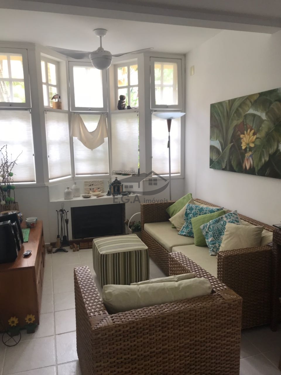 Casa de condomínio frente ao mar