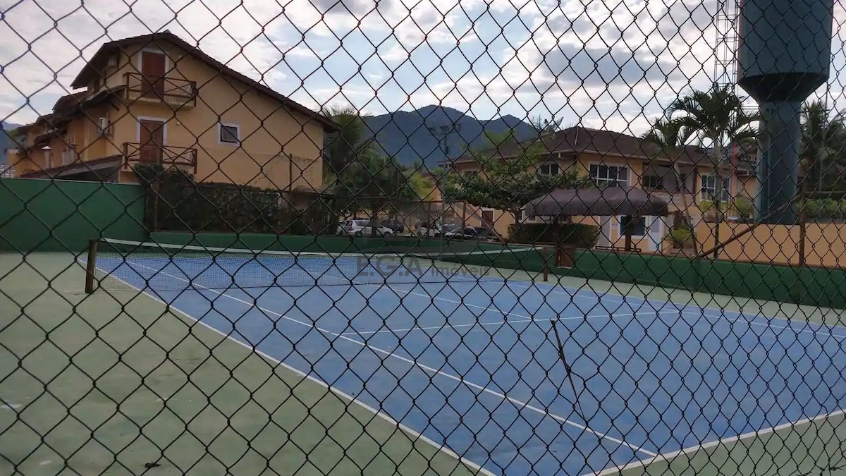 Casa de cond. Em juquey a 200mts praia
