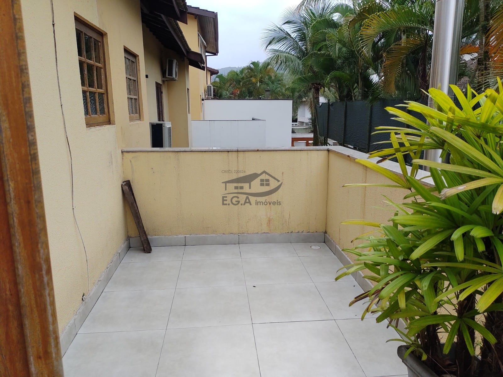 Casa de cond. Em juquey a 200mts praia