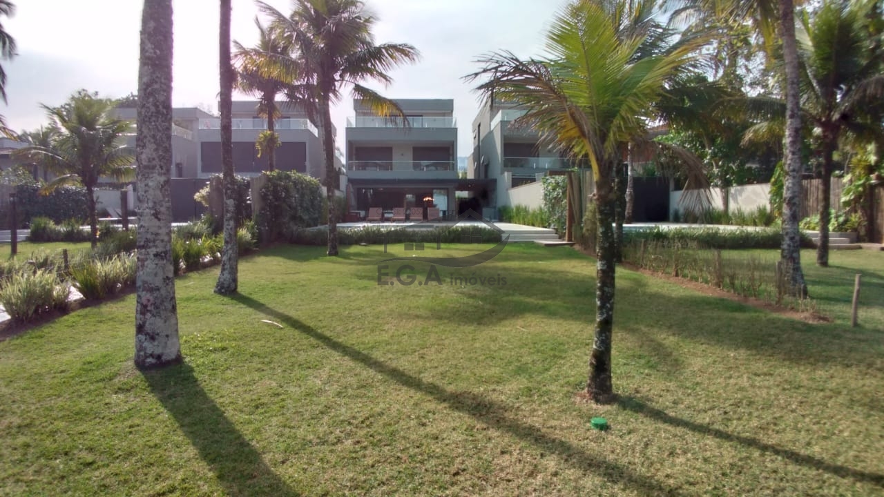 Casa frente ao mar na praia do engenho