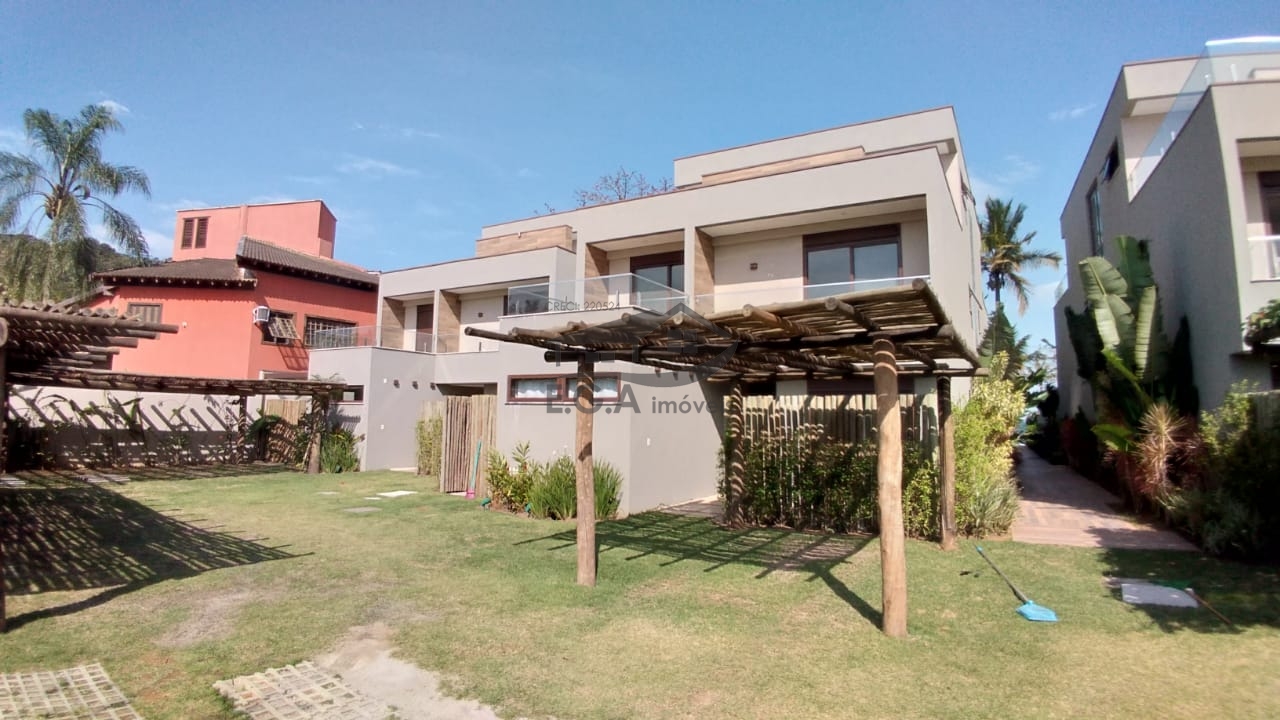 Casa frente ao mar na praia do engenho