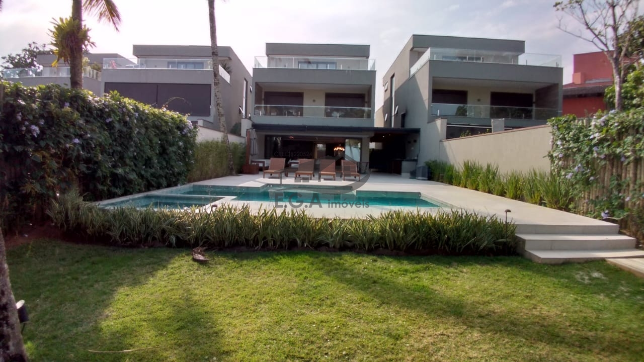 Casa frente ao mar na praia do engenho